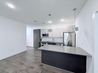 4819 Caroline St Unit 109, Houston, TX 77004