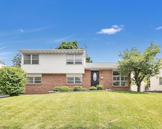 1121 Afton Rd, Columbus, OH 43221