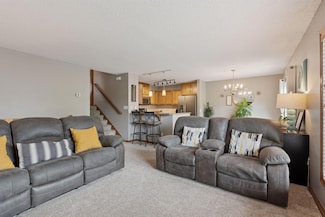5121 Farnham Dr N, Hugo, MN 55038