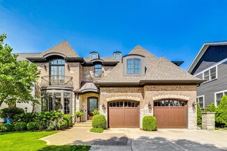 604 S Chatham Ave, Elmhurst, IL 60126