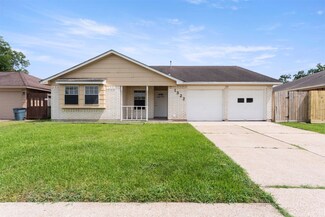1322 Dorsetshire Dr, Pasadena, TX 77504