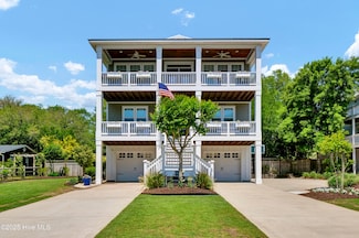 1656 Kings Landing Rd, Hampstead, NC 28443