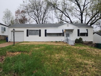1167 Ashford Dr, Saint Louis, MO 63137