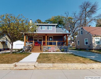 730 15th St NE, Mason City, IA 50401