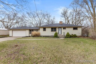 3127 Kensboro Ave NE, Grand Rapids, MI 49505