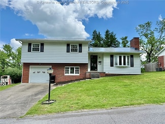 128 Highlawn Heights, Ripley, WV 25271