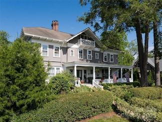 46 Cumberland Cir, Asheville, NC 28801