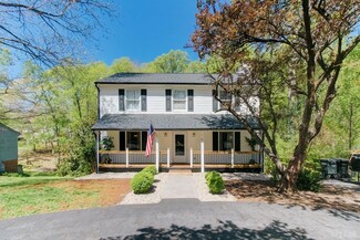 411 Jefferson Woods Dr, Forest, VA 24551