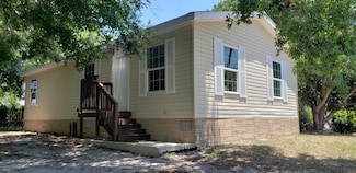 1048 Booker St, Fellsmere, FL 32948