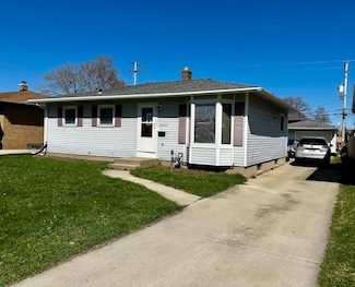 4948 S 15th St, Milwaukee, WI 53221