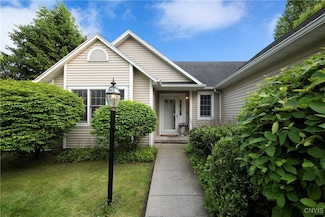 1 Wicklow Dr, Skaneateles, NY 13152