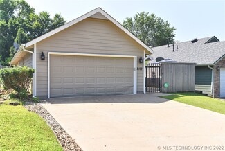 2102 W 57th St, Tulsa, OK 74107