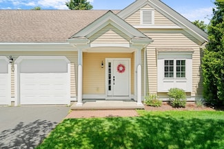 16 Eighth Green Dr Unit 16, Dartmouth, MA 02747