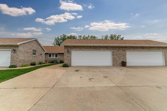 1977 Kamille Ct, Waterloo, IA 50701
