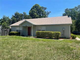 2976 SW 40th Place, Gainesville, FL 32608