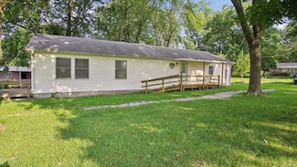 201 1st St, Arcola, MO 65603
