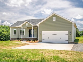 2364 Summertime Rd, Yadkinville, NC 27055