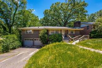 403 Pickwick Ln, North Little Rock, AR 72118