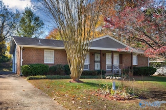 409 S Edgemont Cir NW, Huntsville, AL 35811