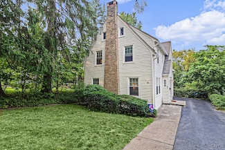 60 Paris Rd, New Hartford, NY 13413