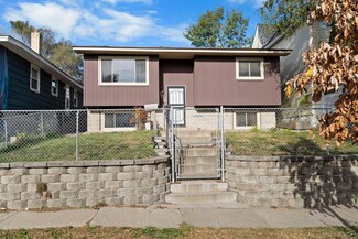 303 Stinson St, Saint Paul, MN 55117