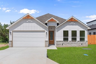 5847 Black Pine Cir, Granbury, TX 76048