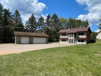 7115 Church St, Hazelhurst, WI 54531