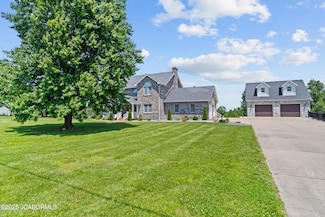 3306 Rock Ridge Rd, Jefferson City, MO 65109