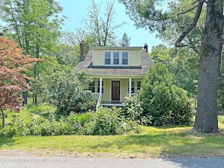 22 Kelly Rd, Red Hook, NY 12571