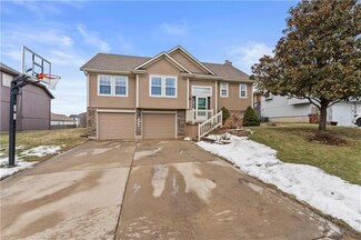 1101 Wiltshire Blvd, Raymore, MO 64083