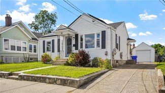 37 Grosvenor Ave, Pawtucket, RI 02860