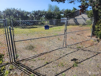 30505 I St, Ocean Park, WA 98640
