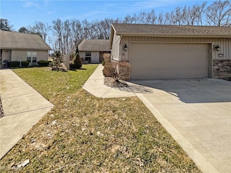 8588 Woodbridge Ct, North Ridgeville, OH 44039