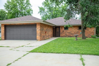 506 W South St, Shell Rock, IA 50670