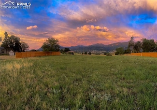 1645 Mesa Rd, Colorado Springs, CO 80904