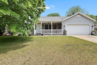 608 Fieldstone Ln, Middlebury, IN 46540
