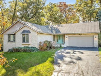 1969 Baintree Rd, Davis, IL 61019