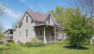 1223 Park Ave, Chariton, IA 50049