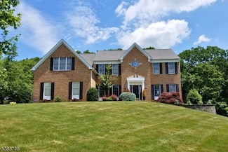 32 Vista Dr, Flanders, NJ 07836