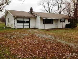 808 N Main St, Avilla, IN 46710