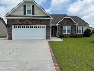 349 Crimson Dr, Winterville, NC 28590