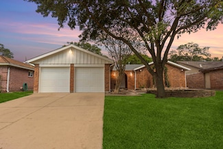 8918 Grape St, Houston, TX 77036