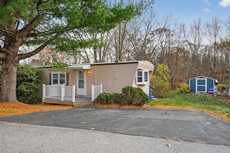 3 Sandalwood Cir, Kittery, ME 03904