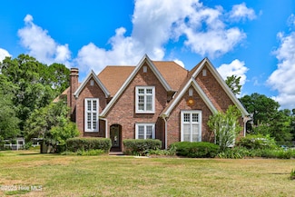 450 Berry Ln, Supply, NC 28462