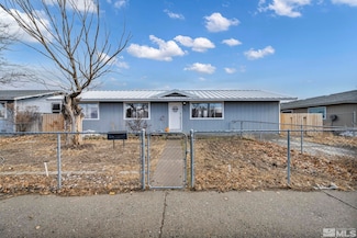 521 Whitaker Ln, Fallon, NV 89406
