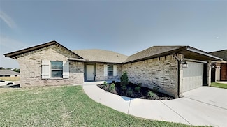 5520 Cheyenne Rd, Warr Acres, OK 73132