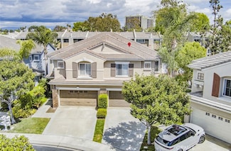 18672 Park Meadow Ln, Huntington Beach, CA 92648