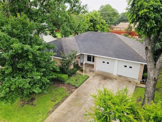 1210 Carroll Dr, Garland, TX 75041