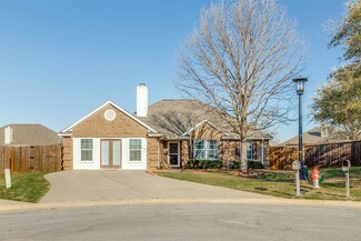 804 Meadowview Ct, Aubrey, TX 76227
