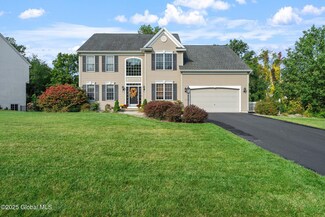 75 Outlook Dr S, Mechanicville, NY 12118